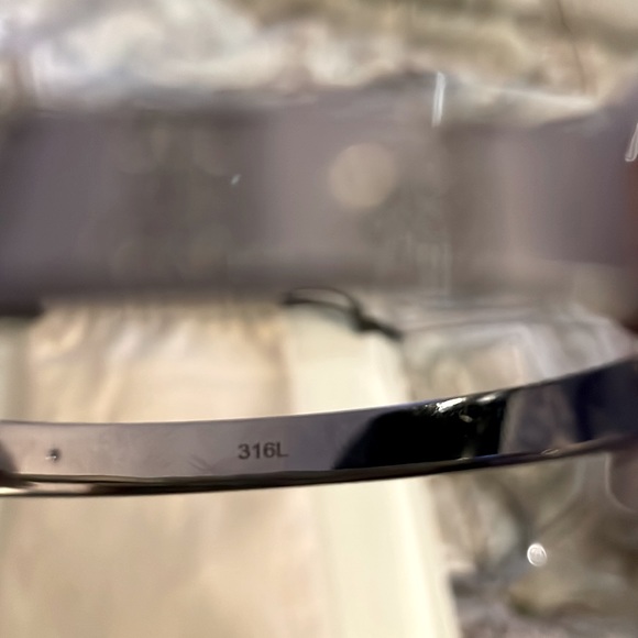 XOXO Rhinestone Bangle - Picture 3 of 3